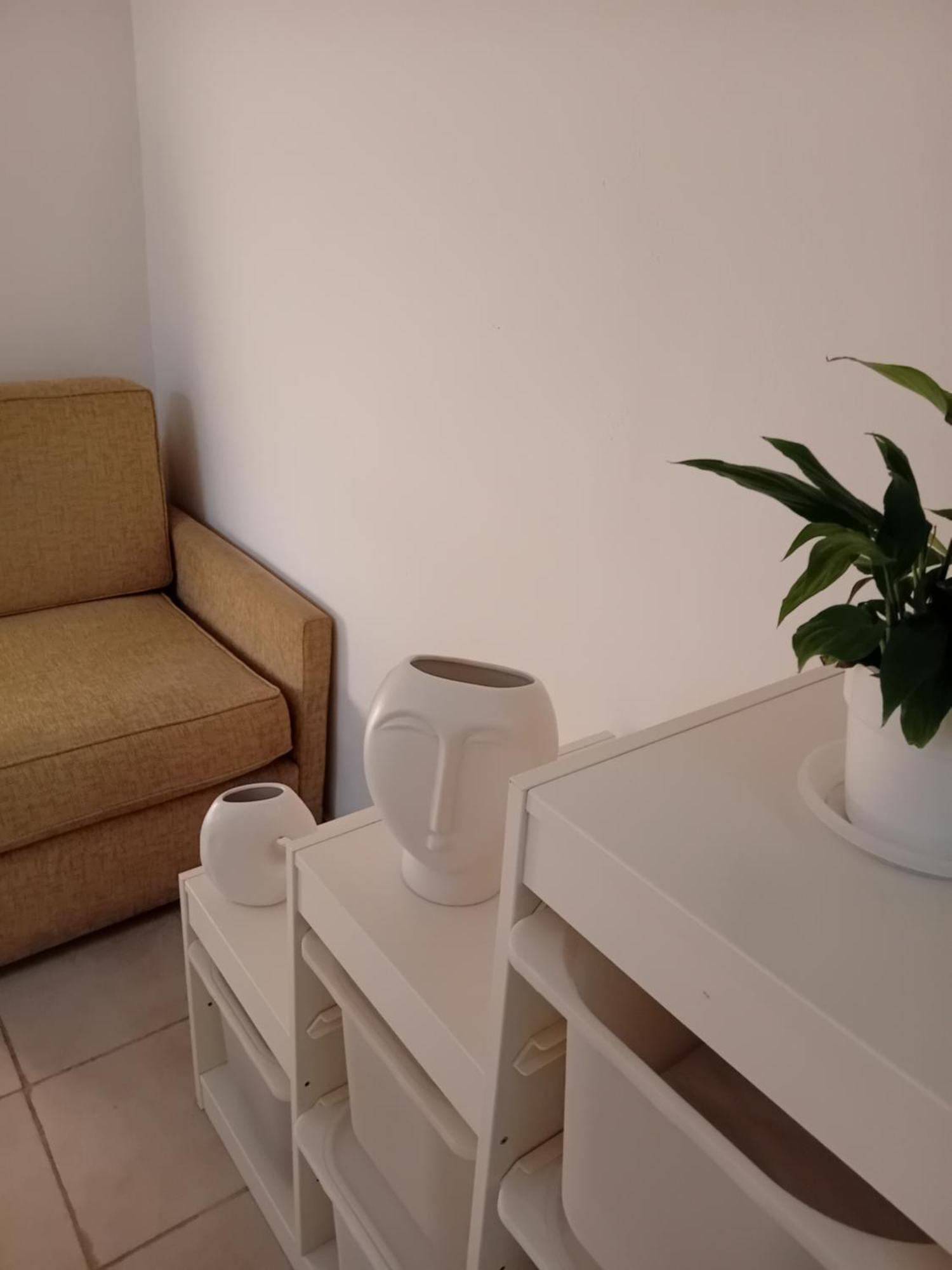 Vestige Basement Apartment Атина Екстериор снимка