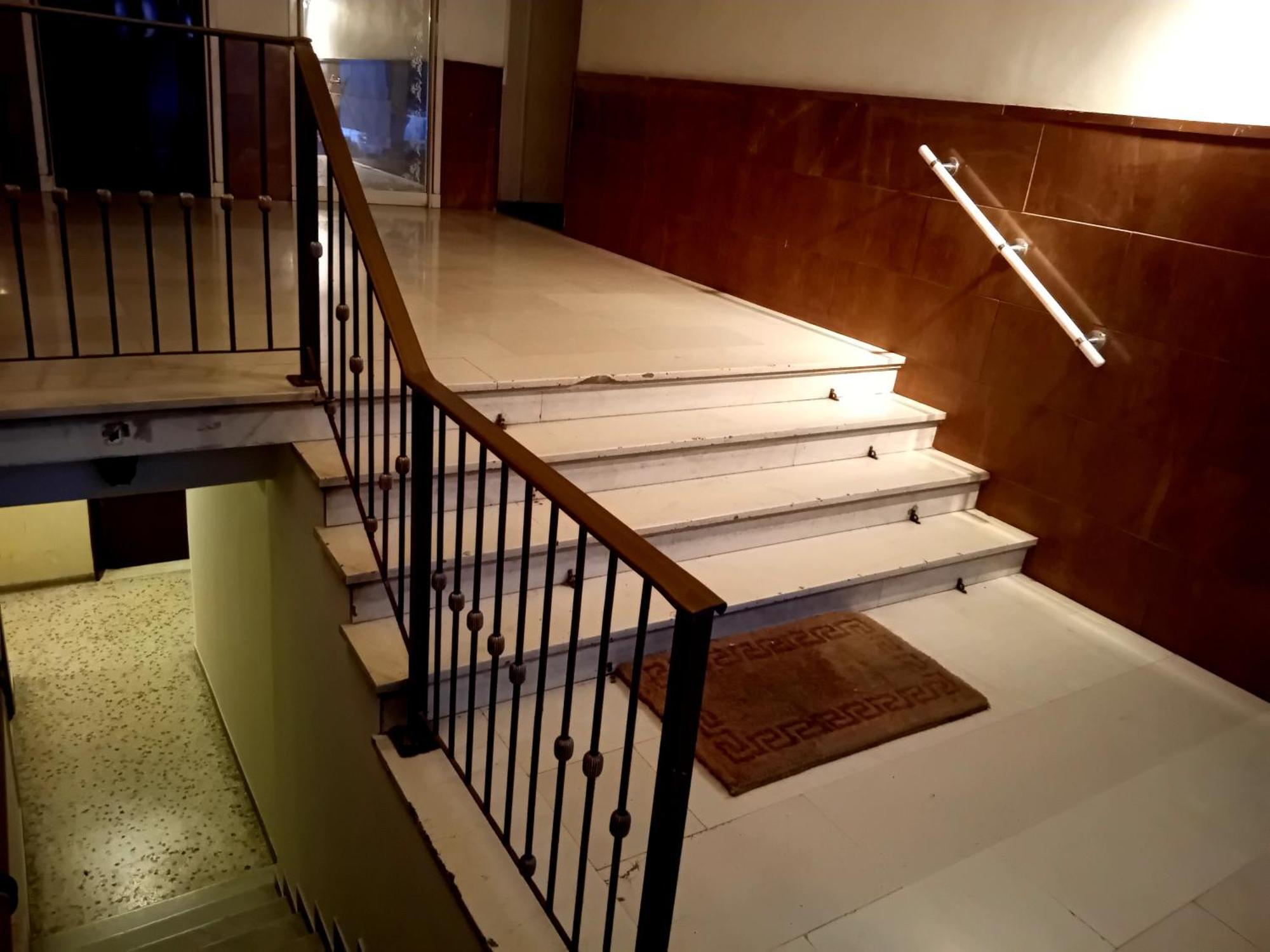 Vestige Basement Apartment Атина Екстериор снимка