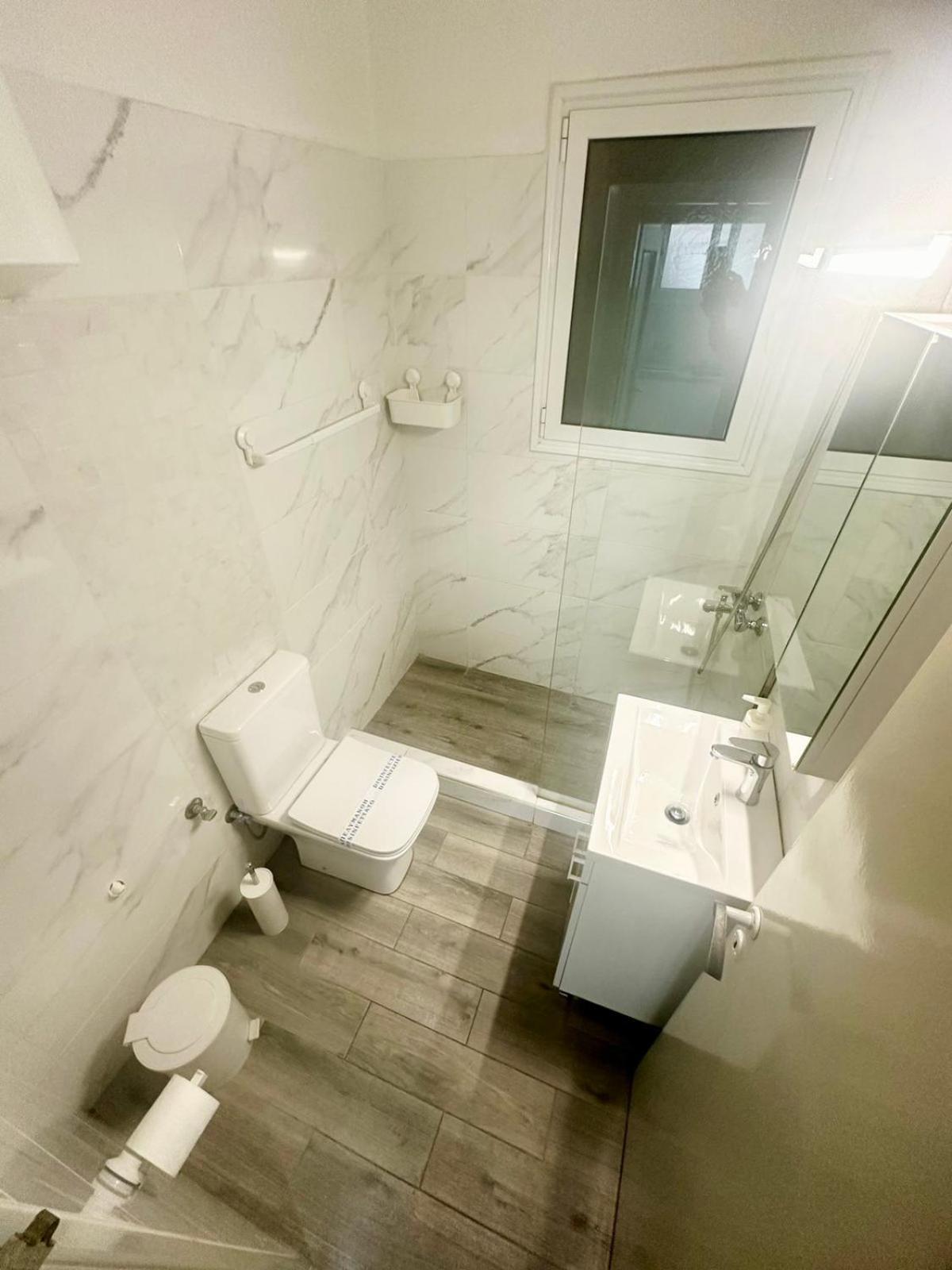 Vestige Basement Apartment Атина Екстериор снимка